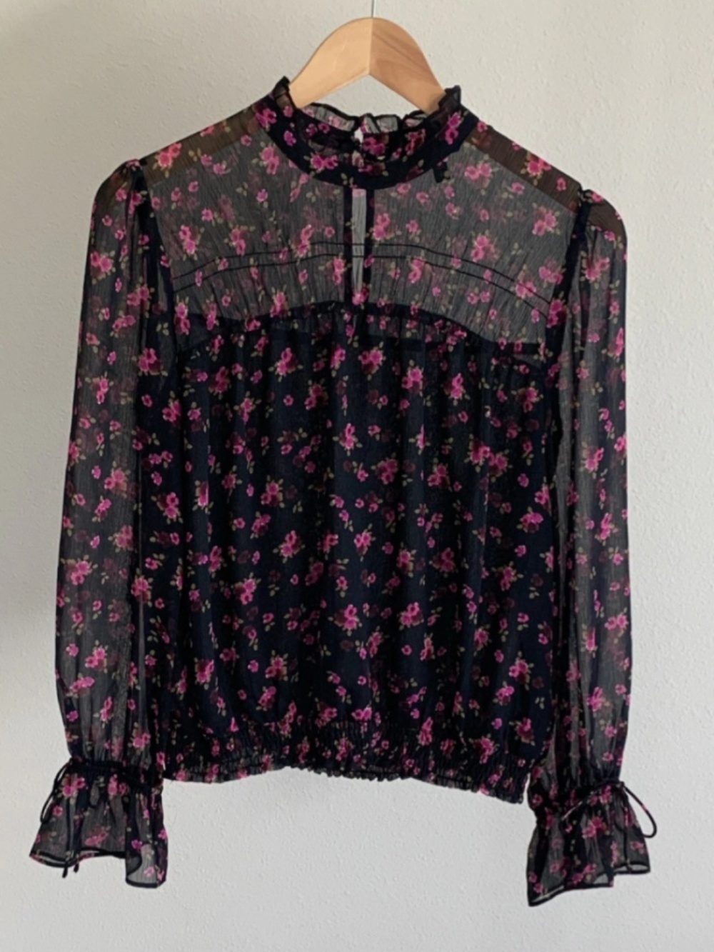 Express Floral Ruffle Blouse Size Small
